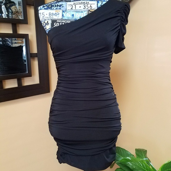 (SOLD) LITTLE BLACK DRESS - Picture 2 of 8